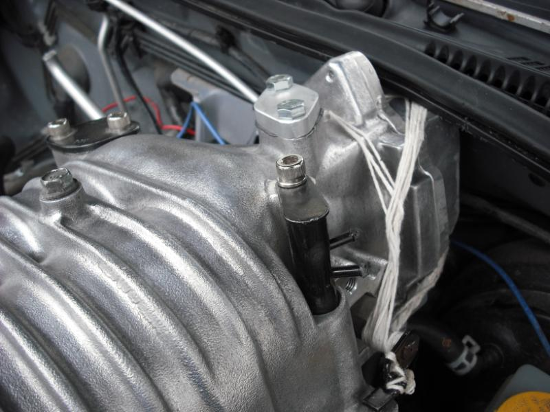 Illustration for article titled Garage Mechanic Ghetto-Rigs Subaru Impreza With Eaton Supercharger